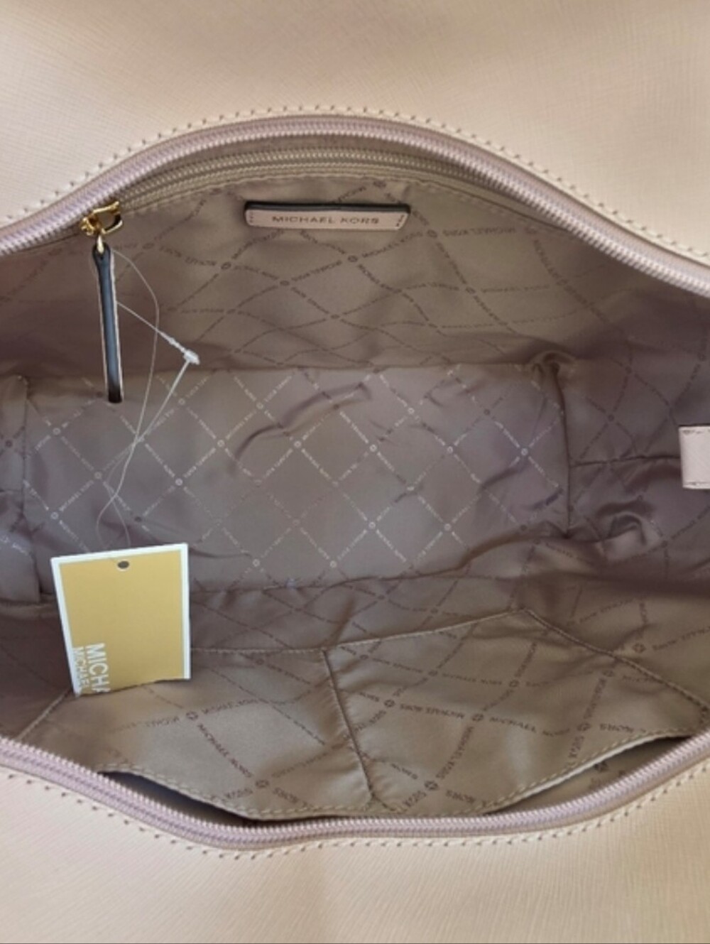 Michael Kors Jet Set Large Pink Tote - Picture 6 of 11